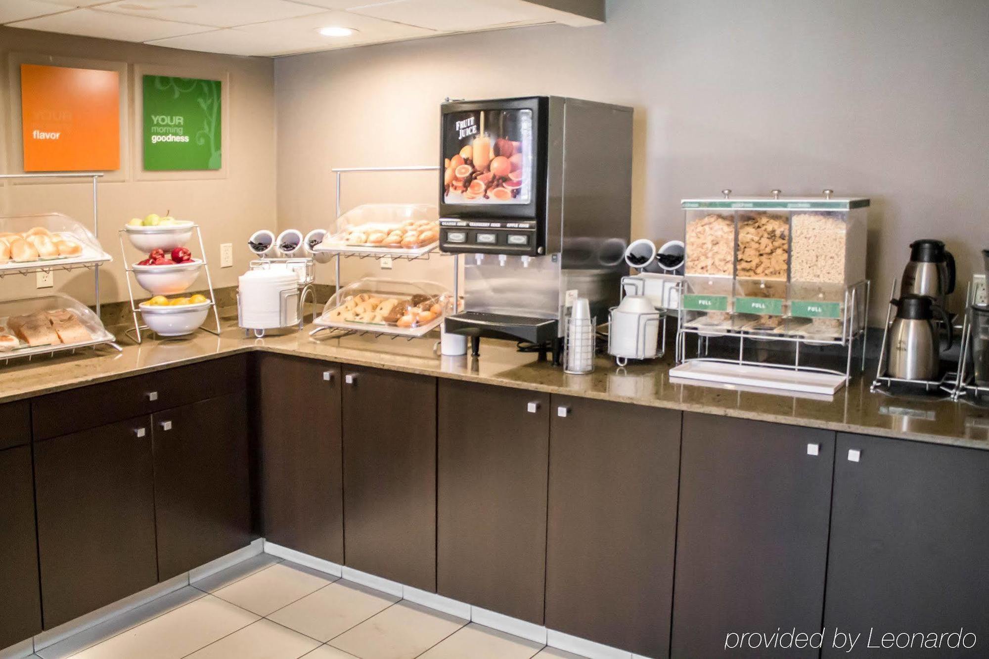 Holiday Inn Express & Suites - Albany Airport - Wolf Road By Ihg Exterior foto